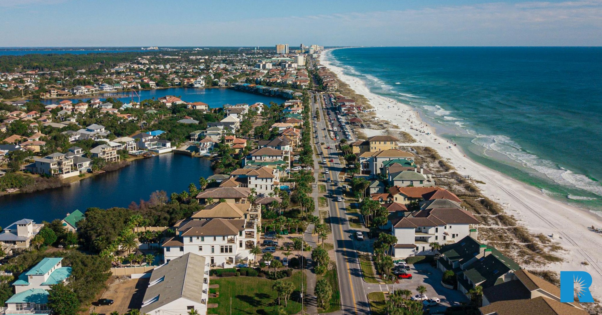 Photo of rows of homes along the Florida shoreline.
